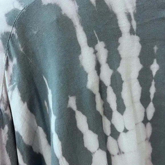 Sim & Sam S/M Tie Dye White/Gray Kimono - Picture 3 of 10